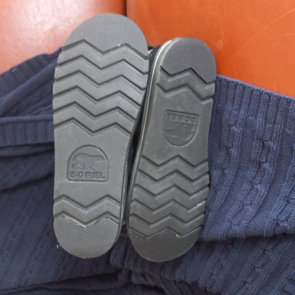 Sorel Black Suede Winter Boots - Picture 7 of 7